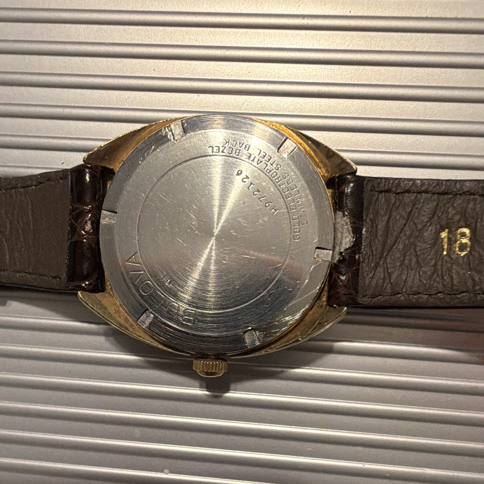 1971 Bulova Oceanographer 35mm Gold Cushion Case Quickset Date Feature