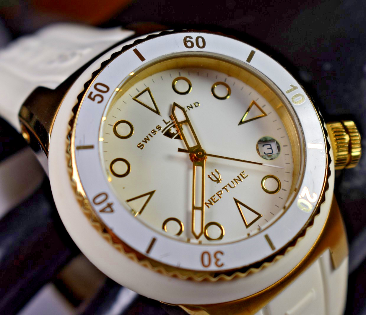 Swiss Legend Neptune Women’s White/Gold Watch w/ Date NEW BATTERY!