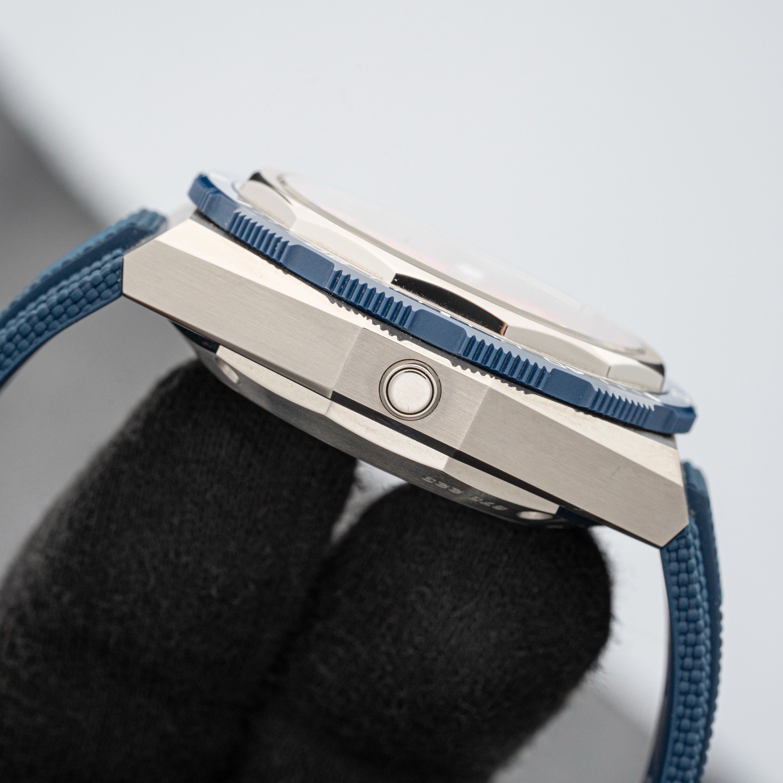 Zenith 95.9601.3620/51.I301 Defy Extreme 43mm Blue