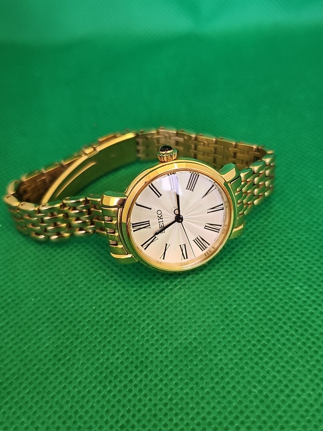 Seiko 28mm Ladies Watch ( For An 18cm Wrist Or Smaller )