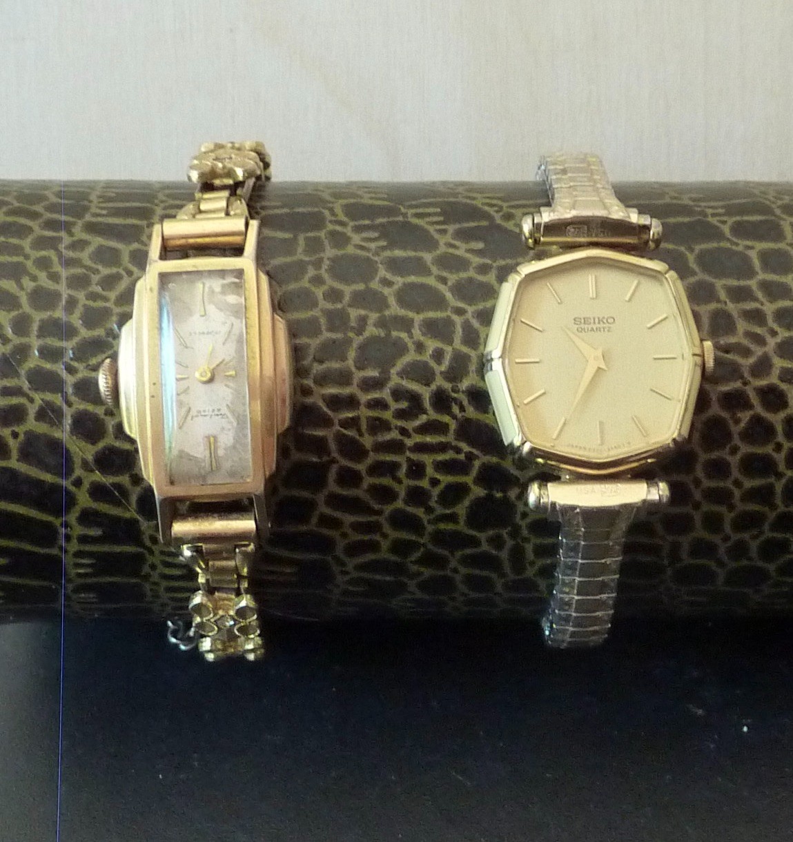 SEIKO 2320-6750 LADIES QUARTZ OCTAGON & TAMI LAUREL WATCHES