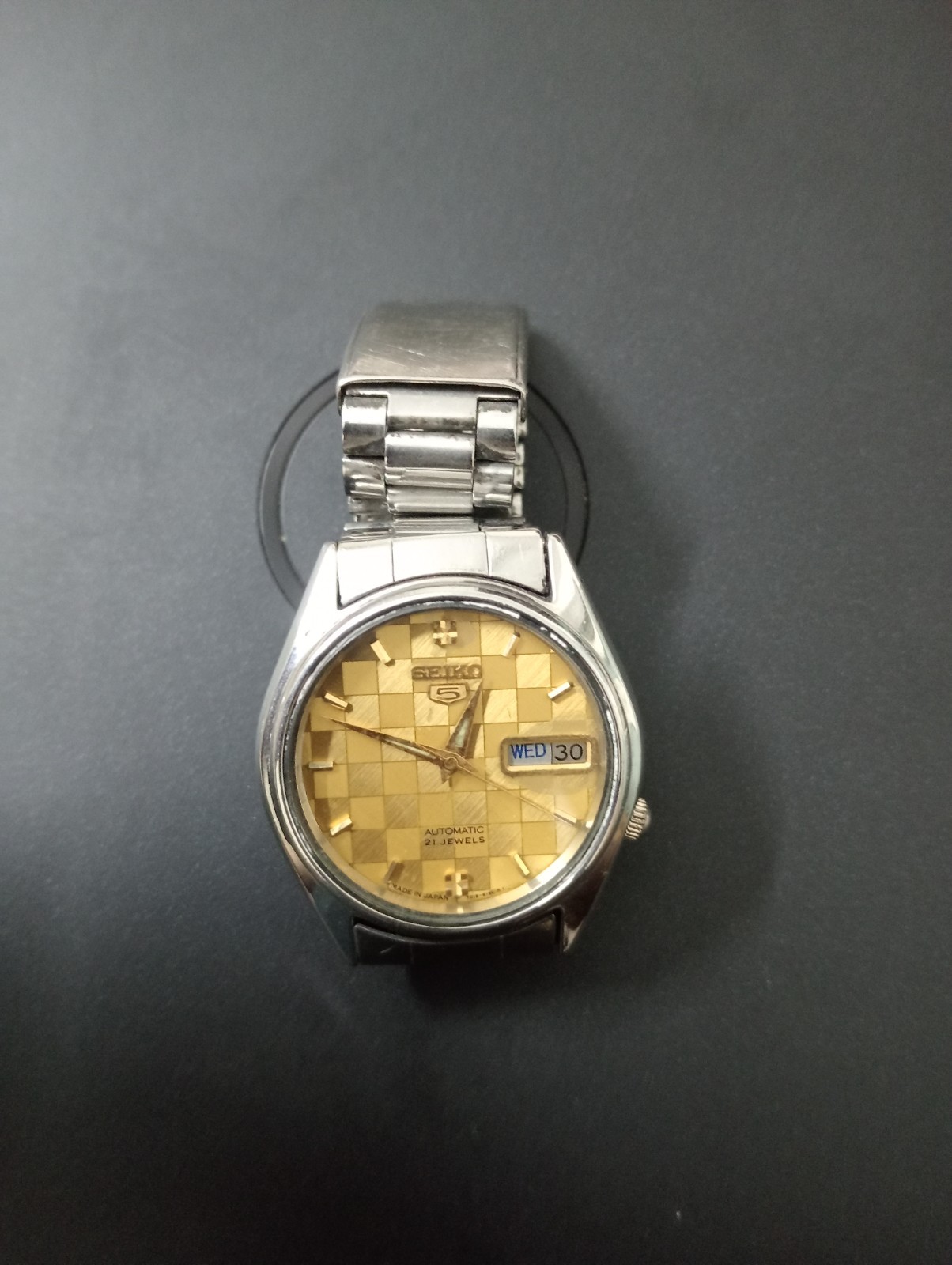 vintage seiko 5 automatic 7009-6001 I wrist watch