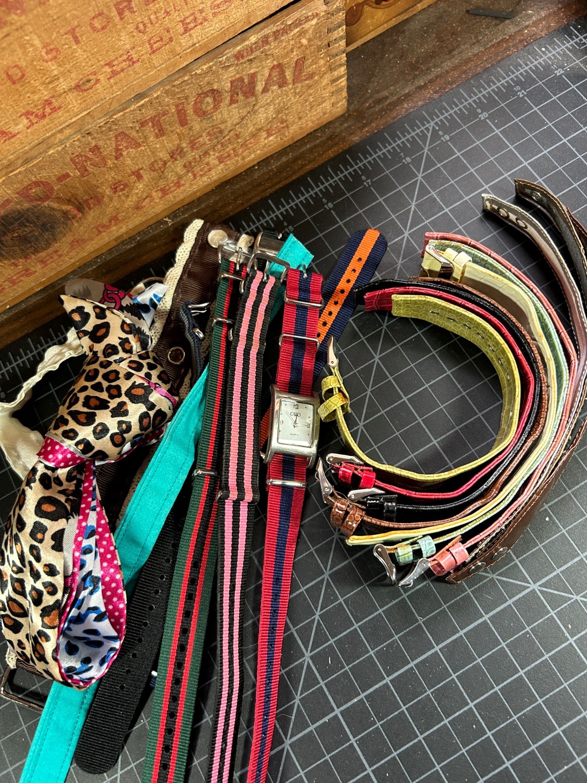 Vintage Watch Band Lot Cato Quartz Watch Mixed Wrist Bands Fashion Accessories