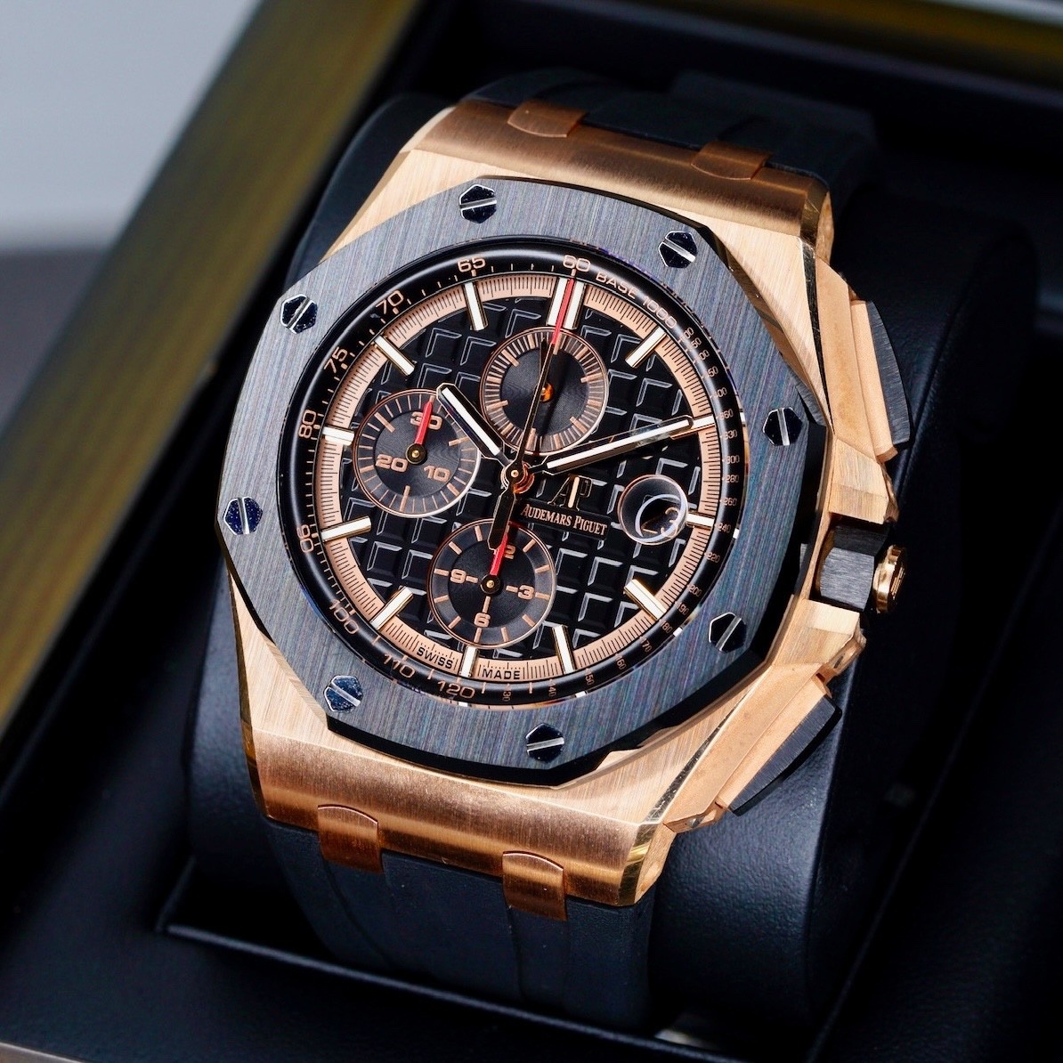 Audemars Piguet Royal Oak Offshore Blk Dial Rose Gold 44mm 26401RO.OO.A002CA.02