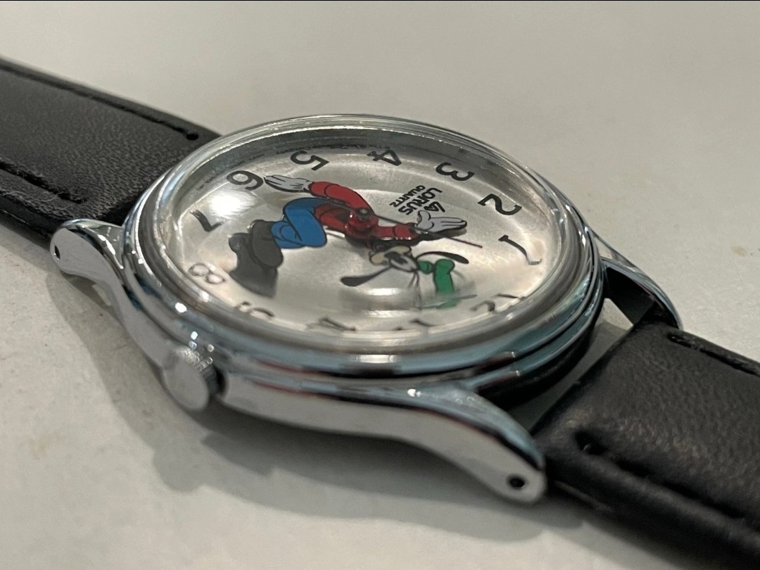 Vintage Disney Lorus Backward Goofy Watch V516-6A00 Silver Tone – EXE – Runs