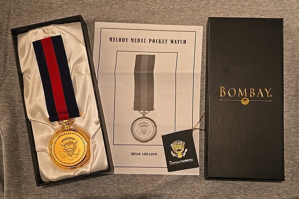 U S American Presidential Seal Pocket Watch NEW IN BOX plays Hail to the Chief