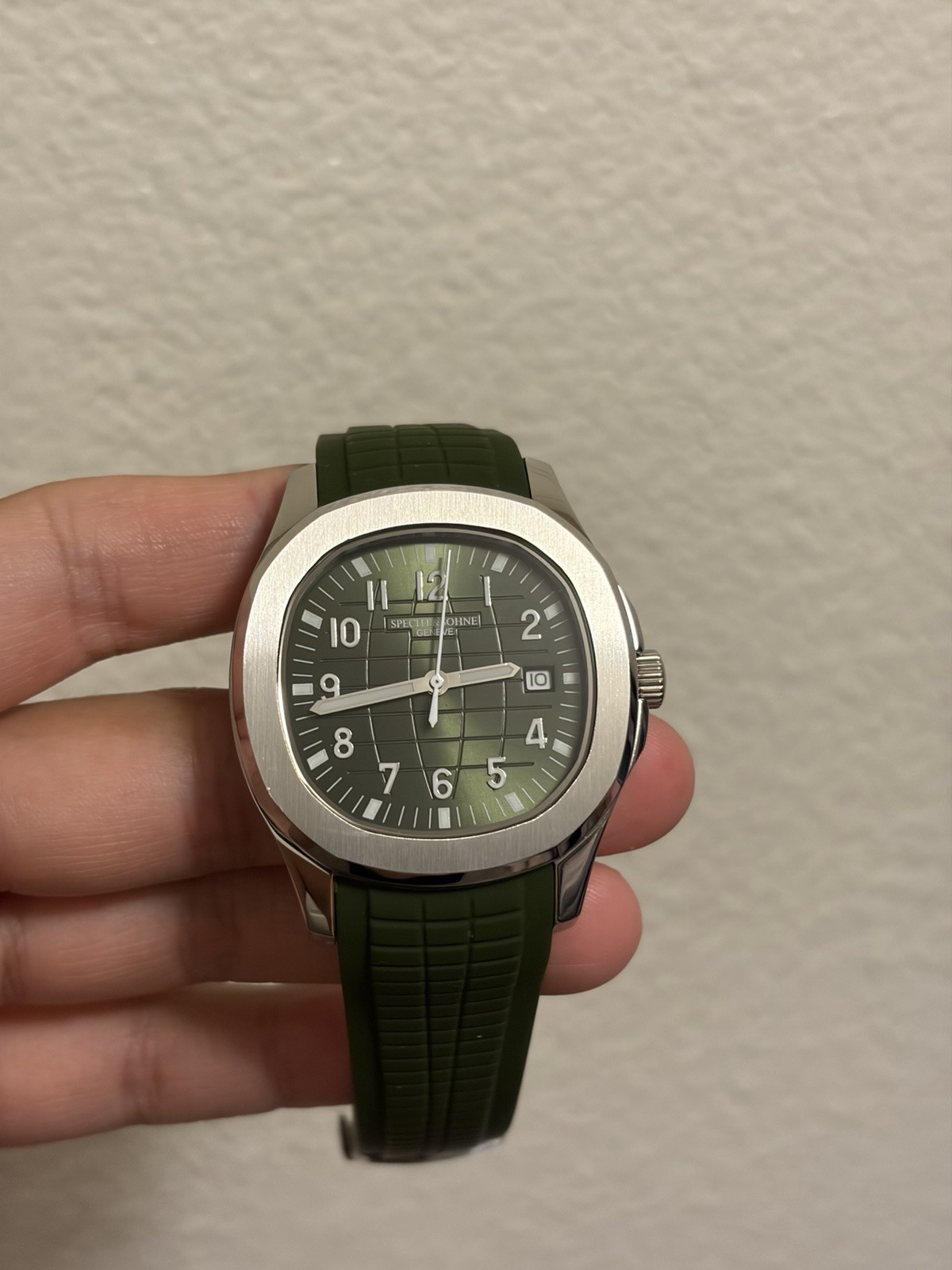 Specht & Sohne Geneve Automatic Watch Green Dial Cushion Case Date Exh Back