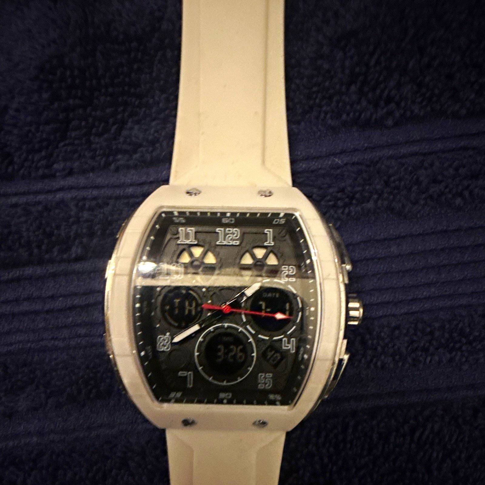 OFNS S6157 Chronograph Quartz Analog Black/Gray Dial White Rubber Watch