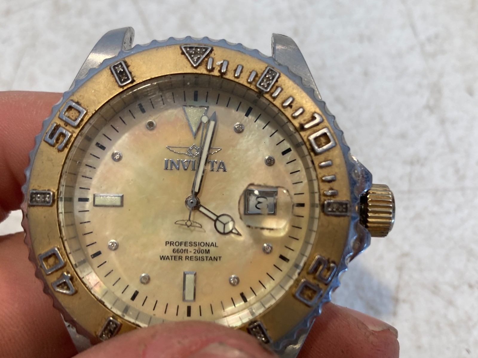 Invicta Professional 660ft 200M Mother of Pearl Dial Watch