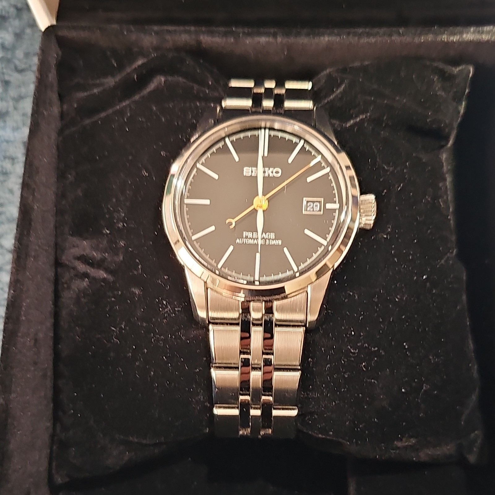 Seiko Presage SPB 405J1 Automatic Black Lacquer Dial Date 40.5mm SS Bracelet Box