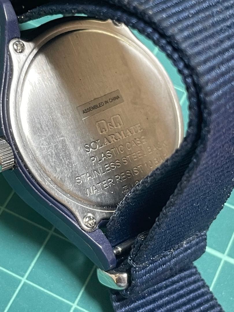 Working condition, excellent condition solar-powered wristwatch, Citizen Q&Q