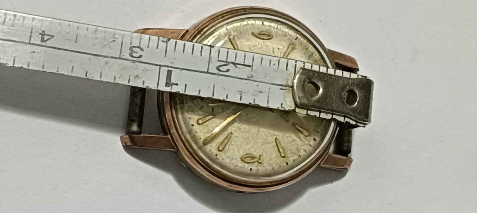 Antique old women wristwatch Cauny Lady 15 rubis plaque d’or swiss made