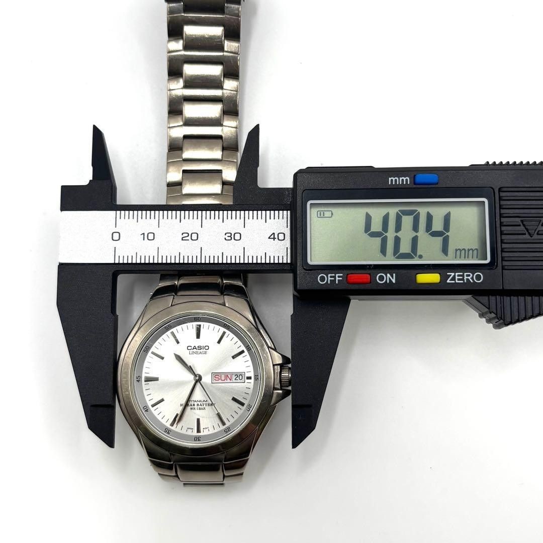 Operational CASIO LINEAGE titanium men’s bracelet wristwatch from JAPAN