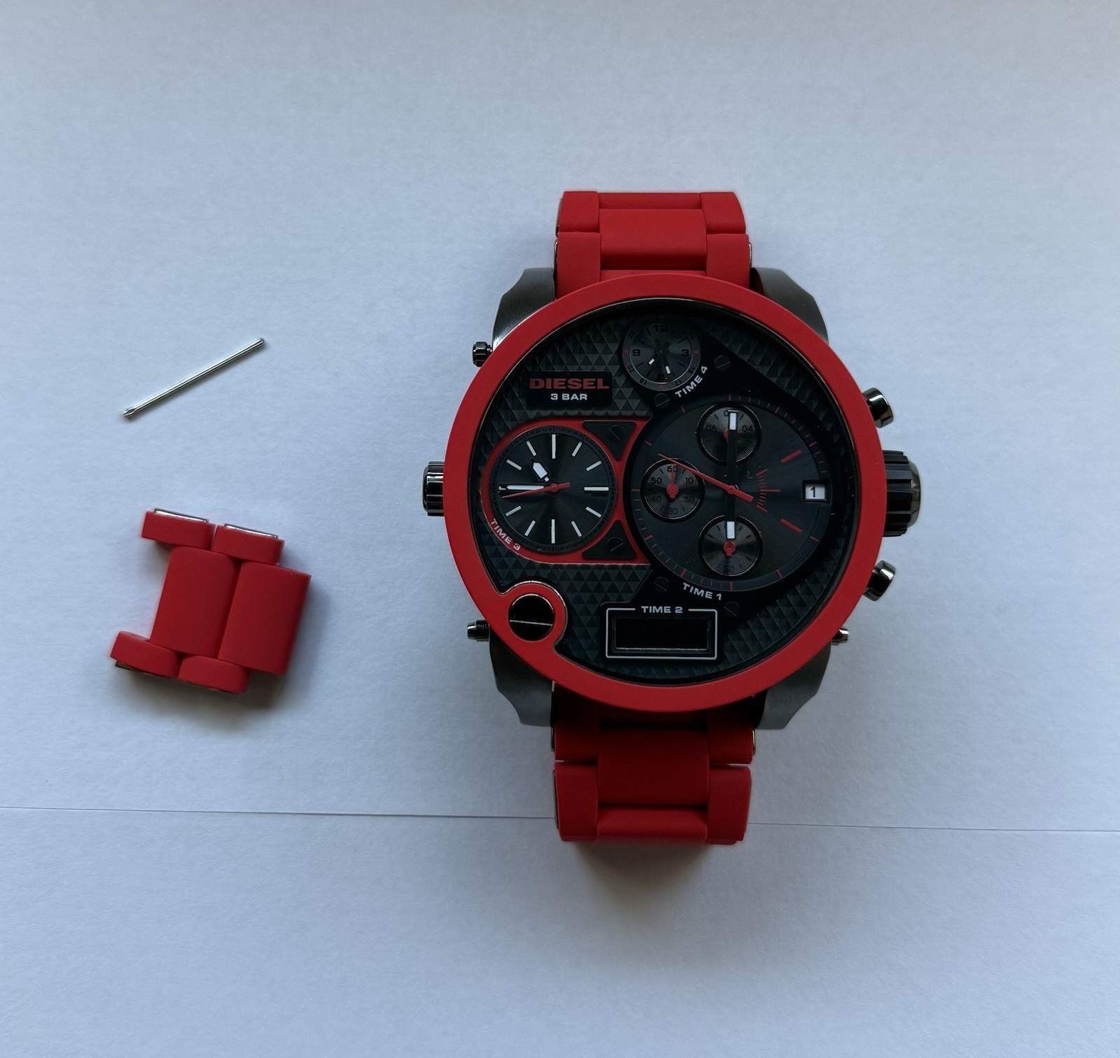 Diesel Big Daddy Red Men’s Watch 3 Bar