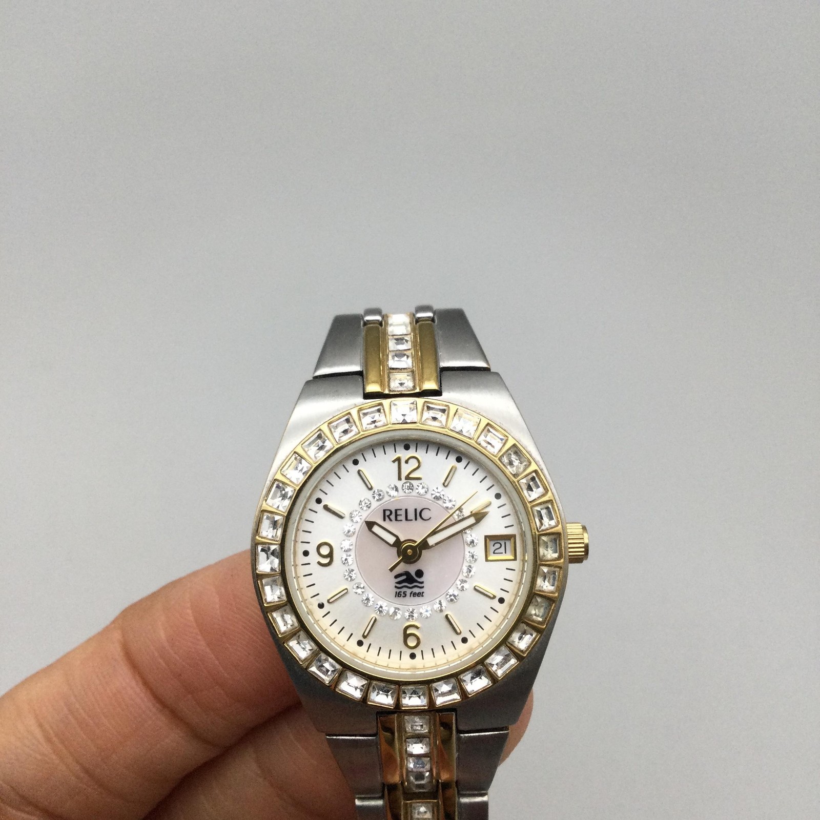 Relic Womens Watch 26mm Gold Silver Two Tone Crystals Date New Battery 6″