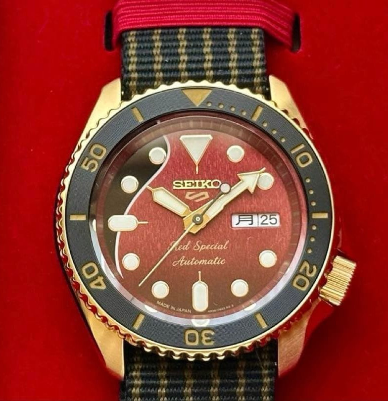 SEIKO 5 sports SBSA160 Brian May Collaboration Limited Edition with box, Manual