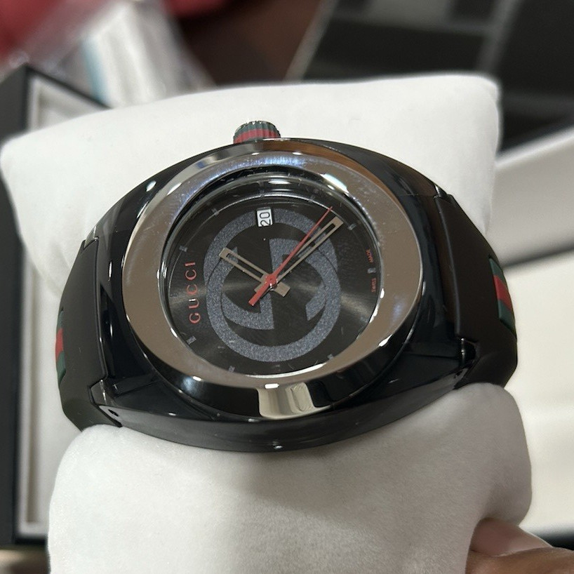 Gucci Sync Quartz Analog Date Sport Watch Black Silicone Strap w/ Box