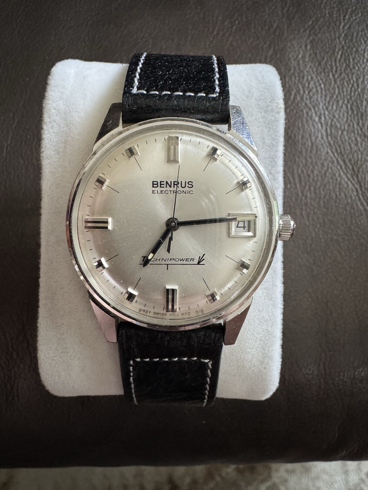 Vintage Benrus Mens Watch.