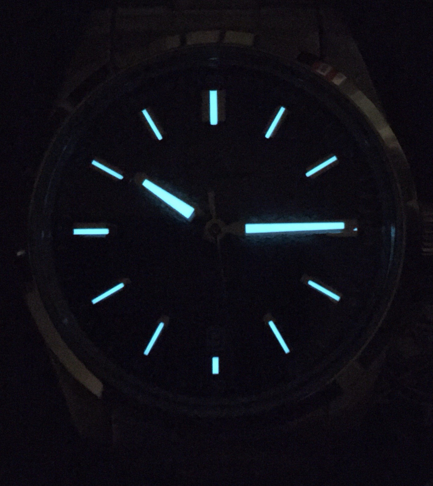 ADDIESDIVE GREY FUME CRACKED ENAMEL DIAL WATCH 39MM SPORT SWISS BGW9 K1 CRYSTAL