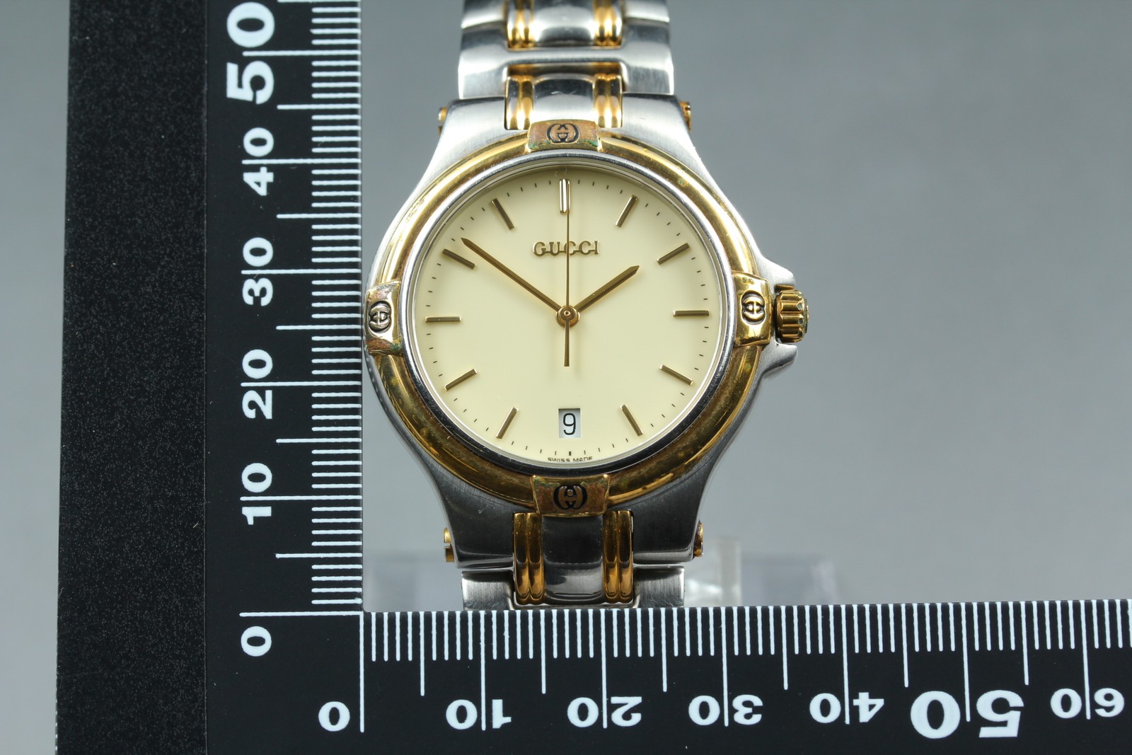 [Exc+5] GUCCI 9000M 35mm Ivory Dial Gold Silver Band Quartz Men’s Watch JAPAN