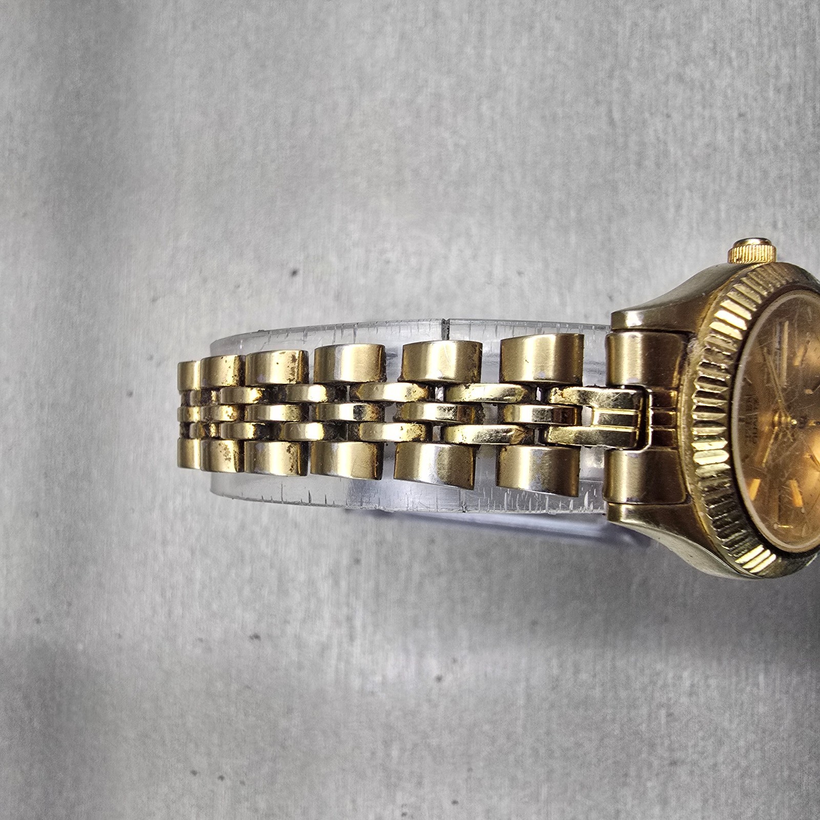 Citizen CQ Watch Women 25mm Gold Dial Gold Tone Daydate 1002-R15101 New Battery