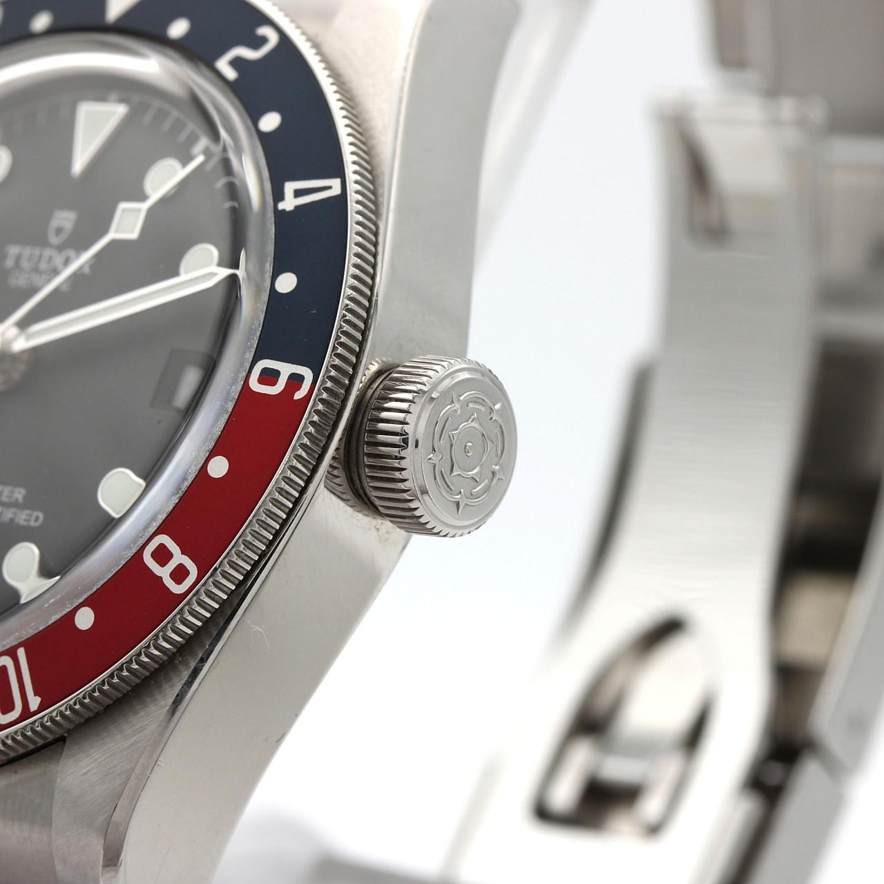 Authentic [Unserviced – Value Price] Tudor Black Bay GMT M79830RB-0001 Stain…