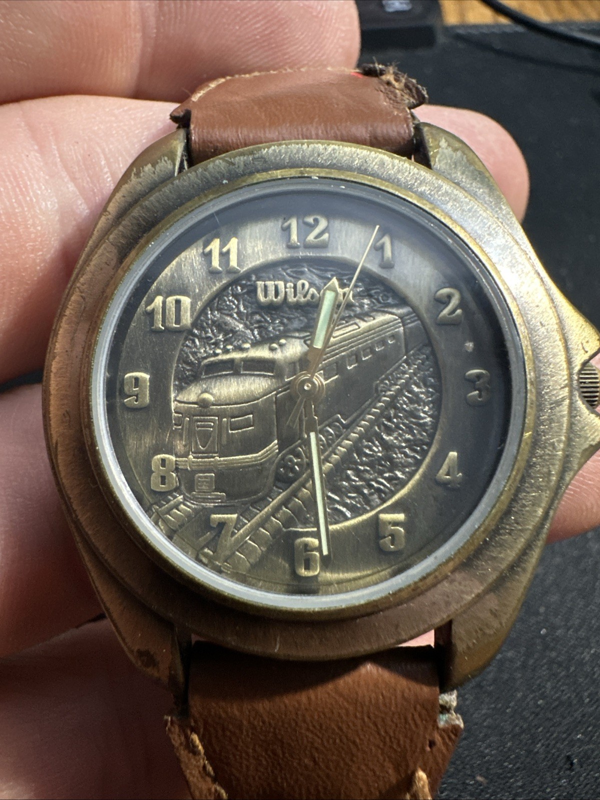Wilson Embossed 3D Brass Tone Quartz Watch Brown Leather & Green Nylon Band Read