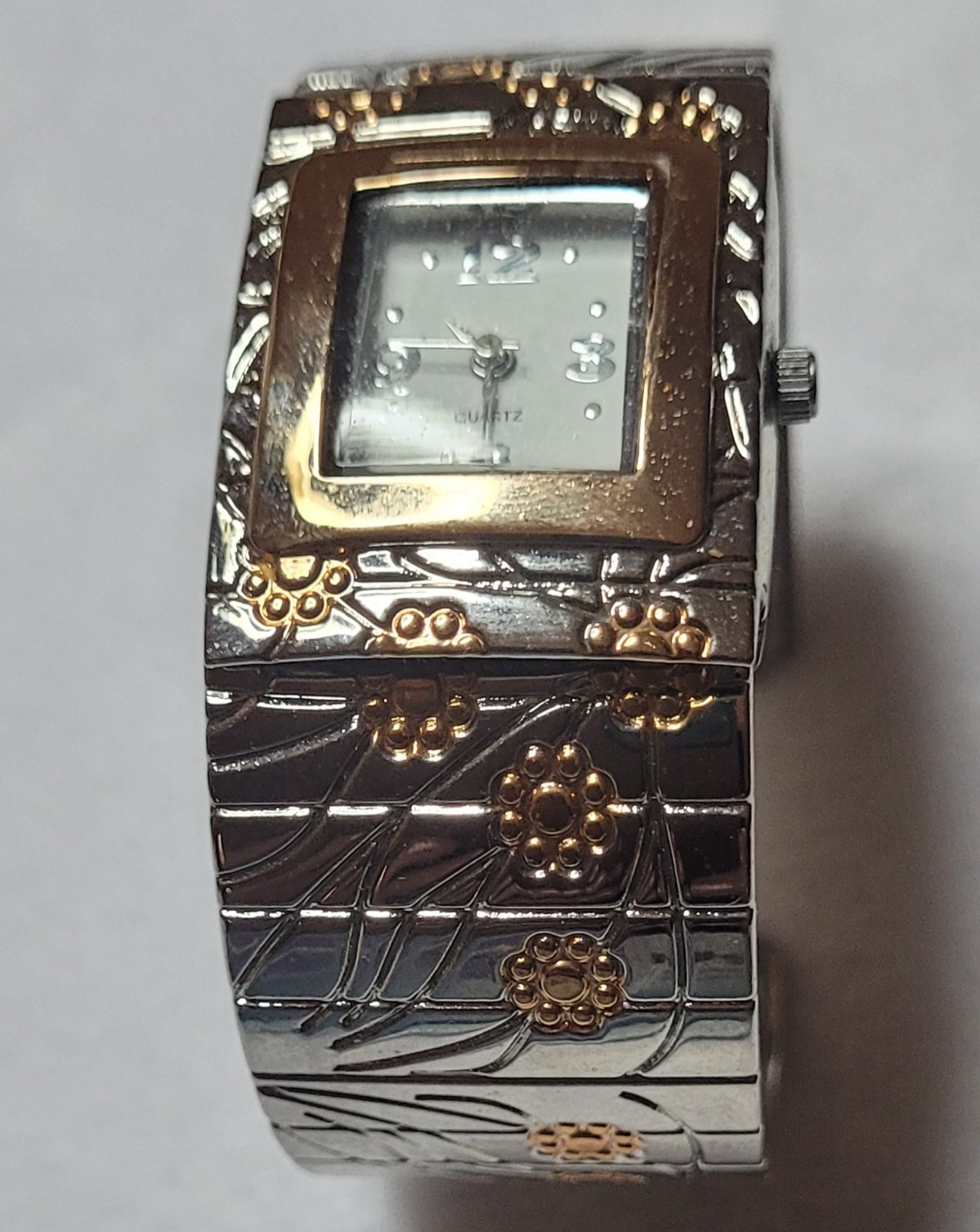 Women’s Quartz Analog Square Bangle Wristwatch White Dial Arabic Two-Tone