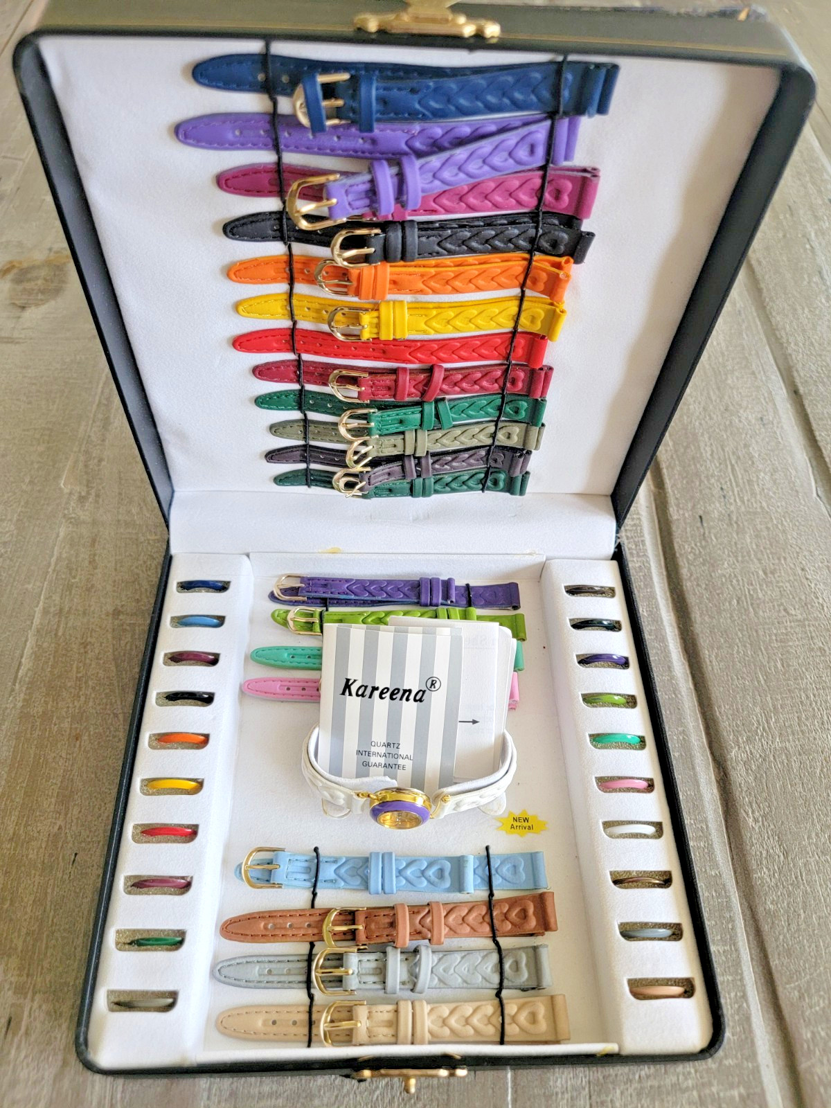 Kareena Quartz Color For Every Mood Vintage Women’s changeable Bezel Watch Set