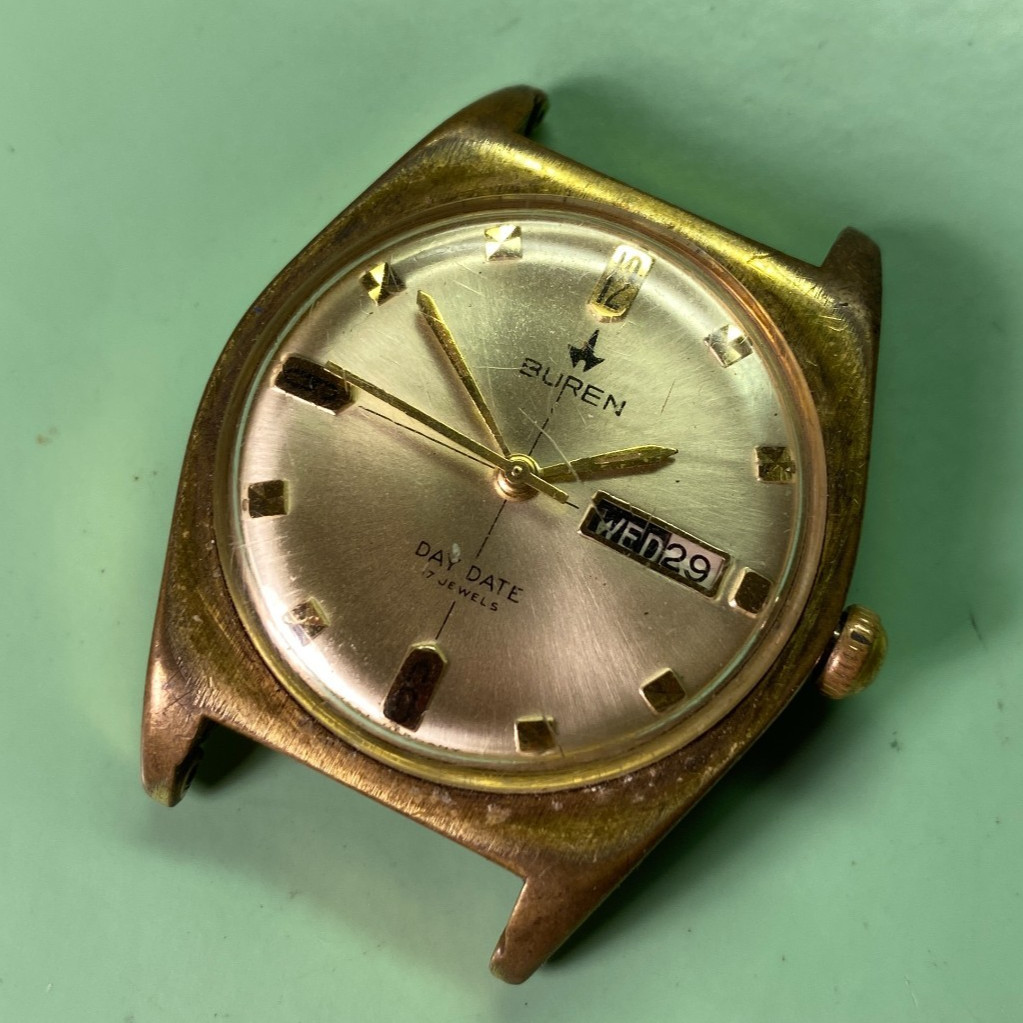 Vintage Buren Day-Date 17J 34mm Gold Tone 70s Watch WORKS