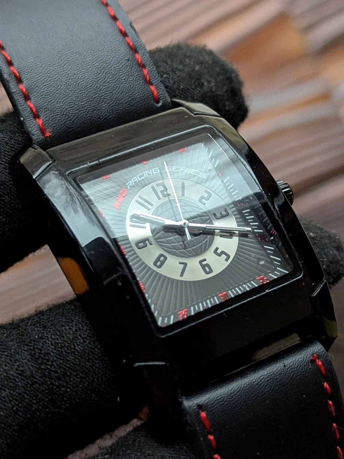 Red Racing Series New OldStock All Black Silver Accents 36/43 Nice Wide Strap 26