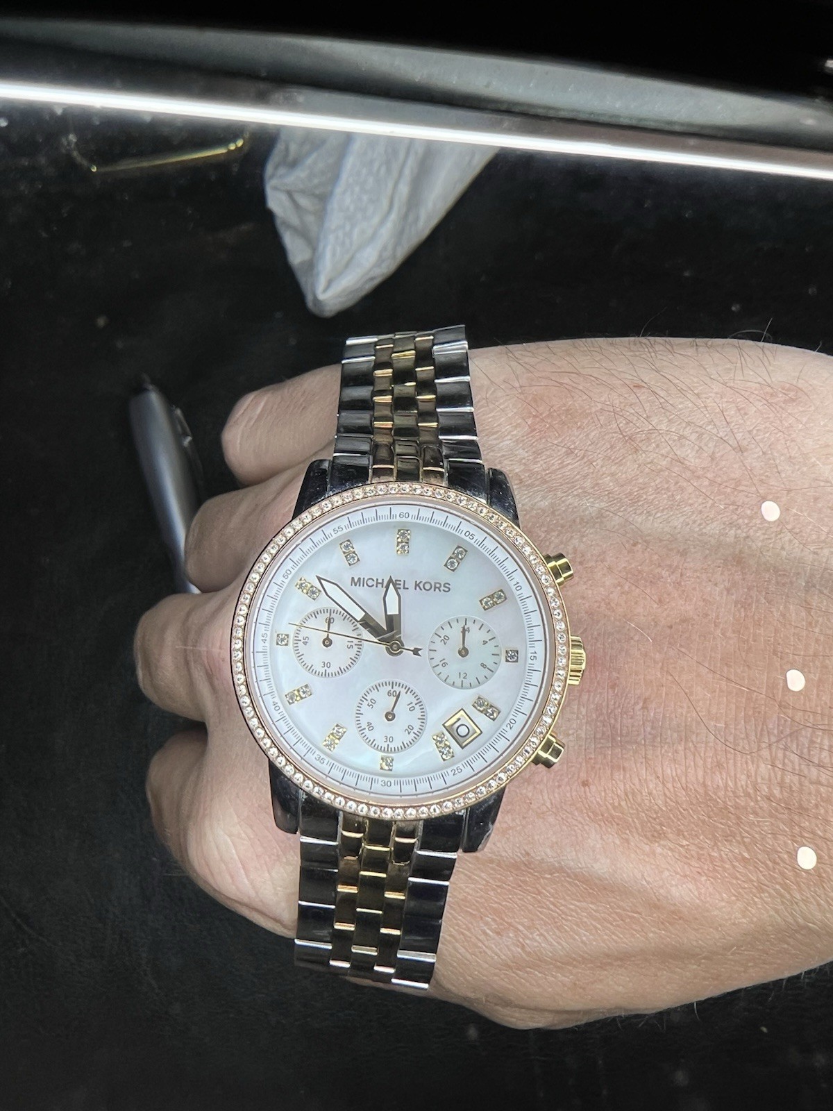 Michael Kors Ritz Chronograph White Dial Gold Tone Steel Strap For Woman 41mm