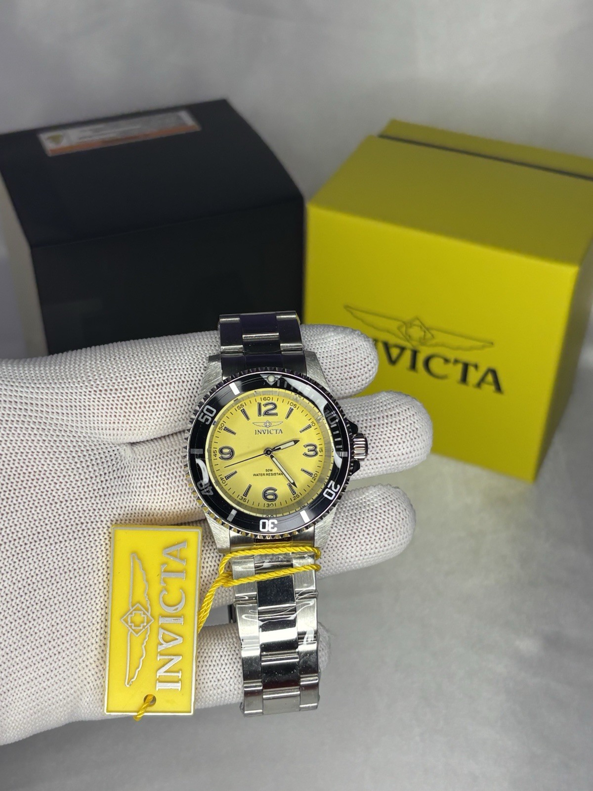 Brand new Invicta 40mm Yellow face black bezel stainless bracelet