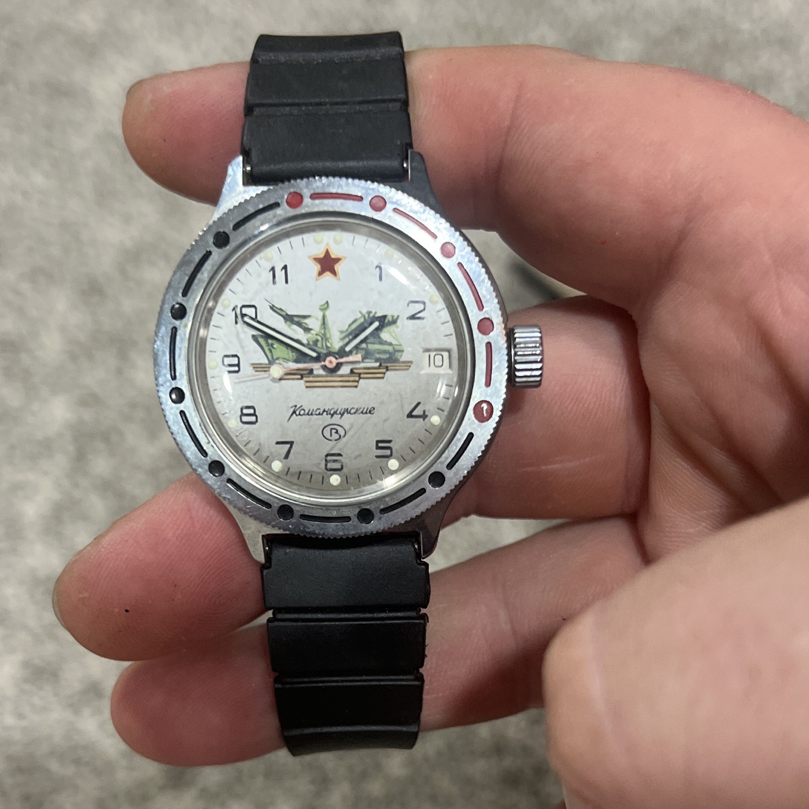 Vostok Komandirskie Mechanical Analog Watch Date White Dial 200m 39mm Rubber