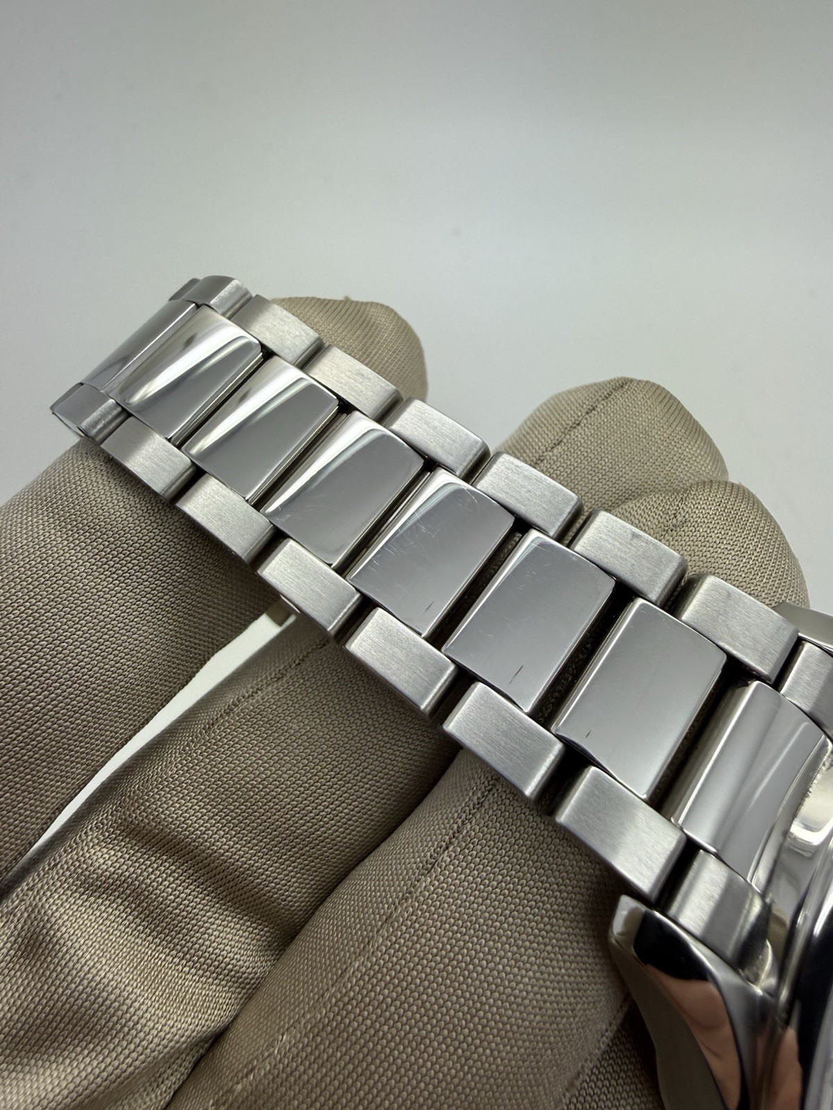 Omega Seamaster Aqua Terra James Bond 15007 Yellow Blue Dial 231.10.42.21.03.004