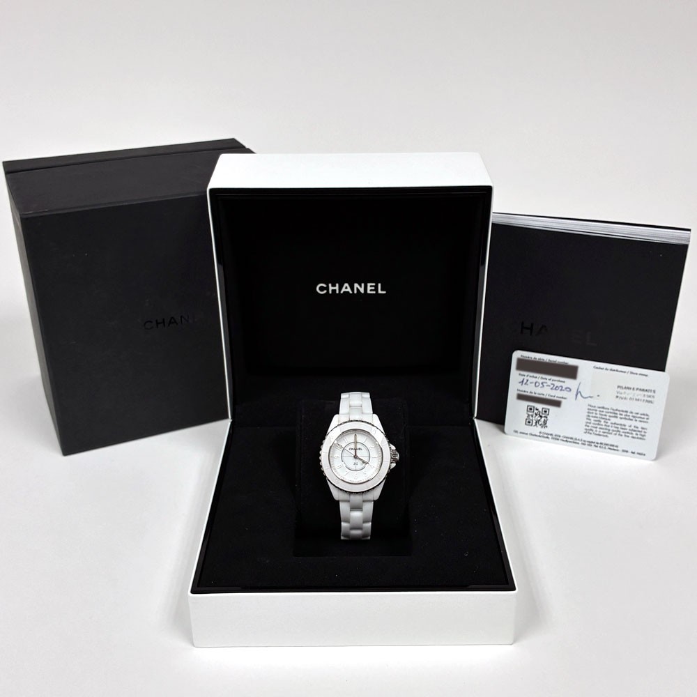 Chanel J12 White Ceramic 33mm Quartz Ladies Watch Box and Card
