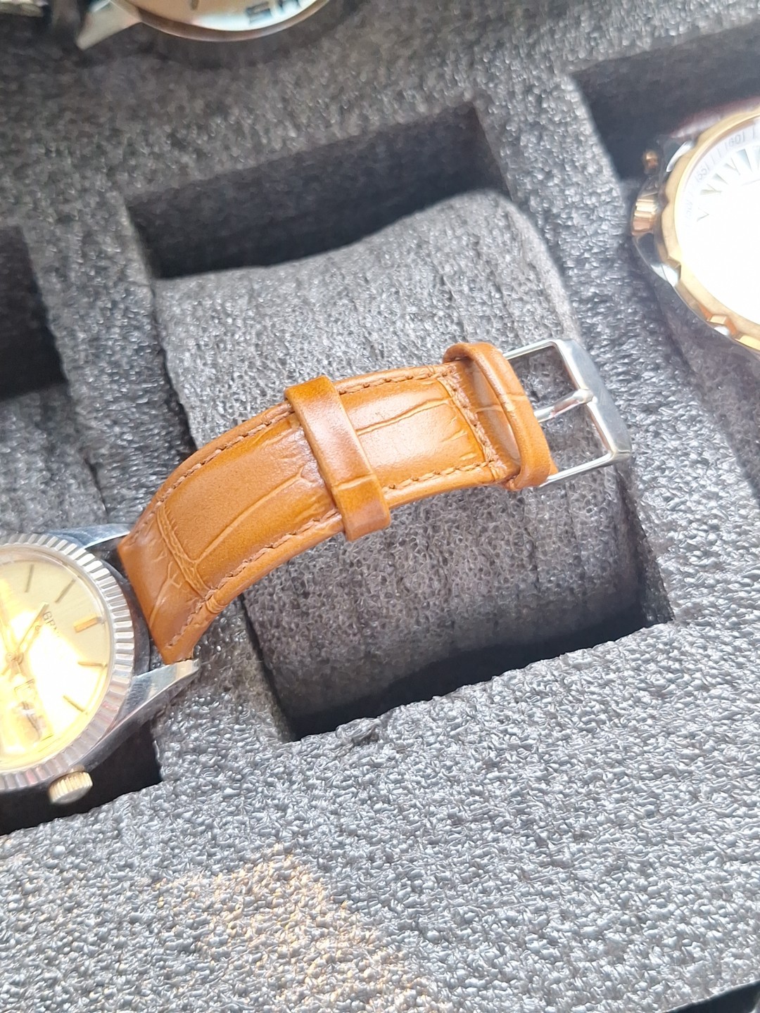 Geneva Electra Datomatic Mechanical Date/just Men’s Vintage Watch Runs Great.