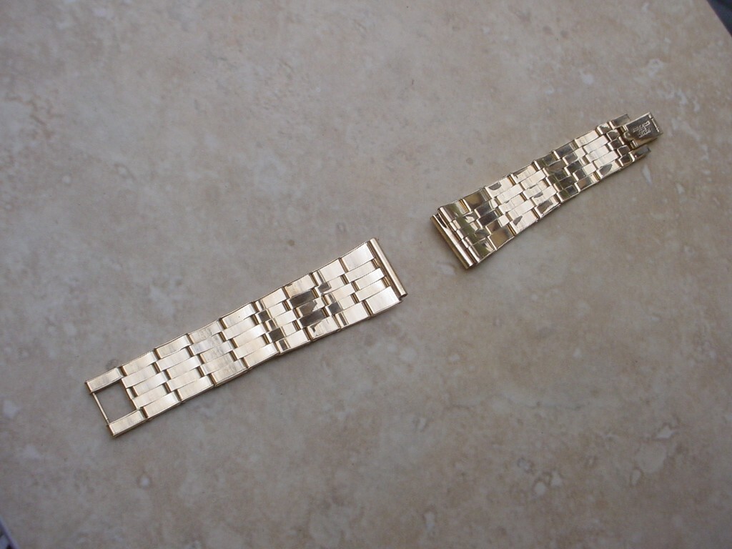 Vintage 14K Gold CDL Watch Bracelet W/ Spring Loaded Riveted Links, 17.5 mm Wide