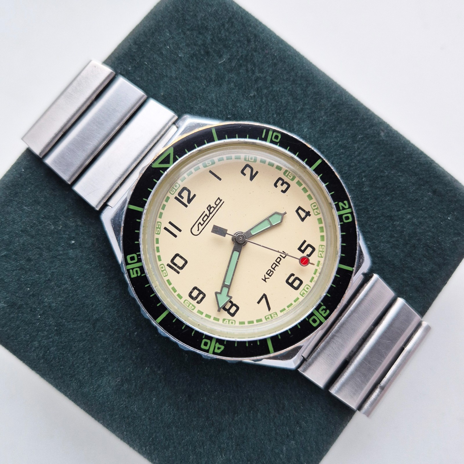 💥 SLAVA 3056A Original Vintage Soviet Men’s Quartz Wrist Watch 1980s Waterproof