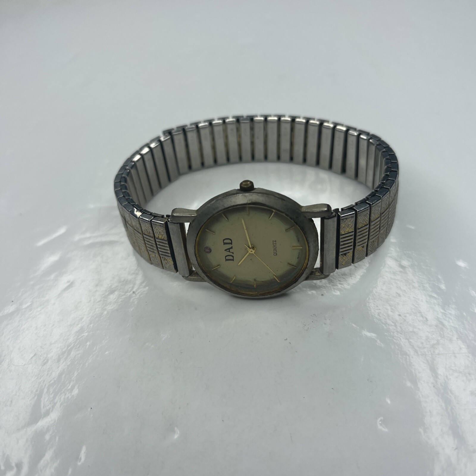A DAD Mens Hong Kong Silver Stainless Vtg Retro Red Crystal Untested