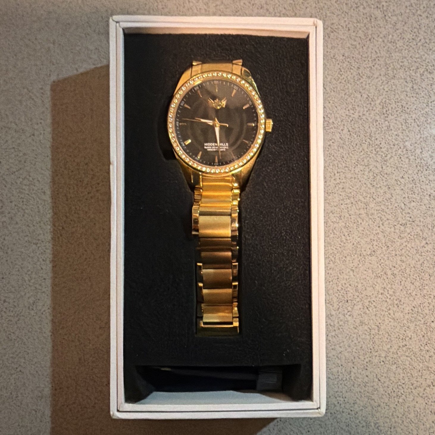 Hidden Hills 86400 Generation 3 44mm Black Dial Gold Steel Quartz 10ATM