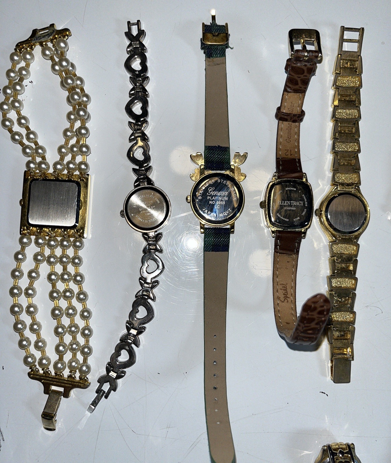 Lot of 18 Women’s Watches Mixed Brands Juicy Couture Geneva Other Brands