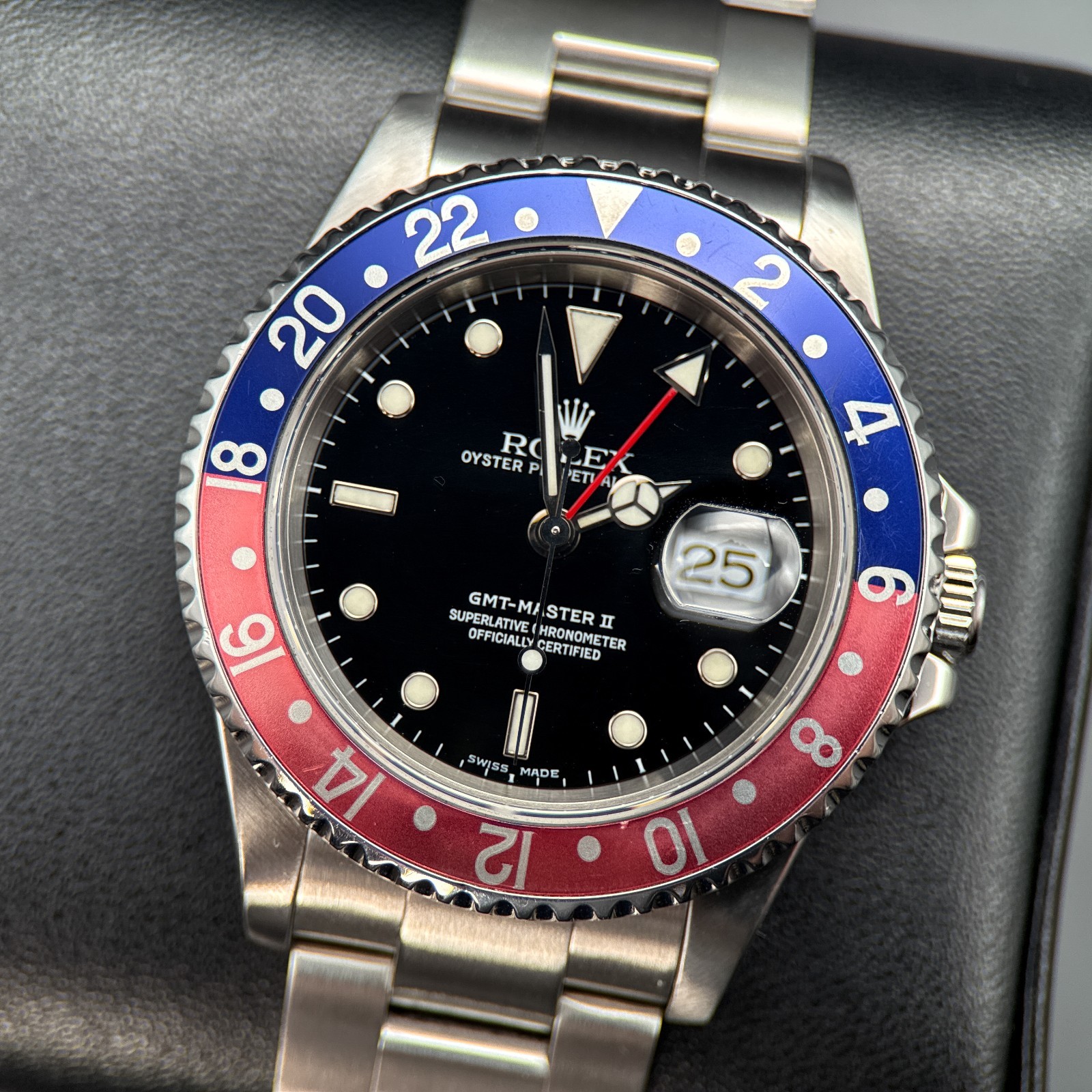 Rolex GMT-Master II 16710 Pepsi Black Dial Steel Oyster 40mm Automatic Watch
