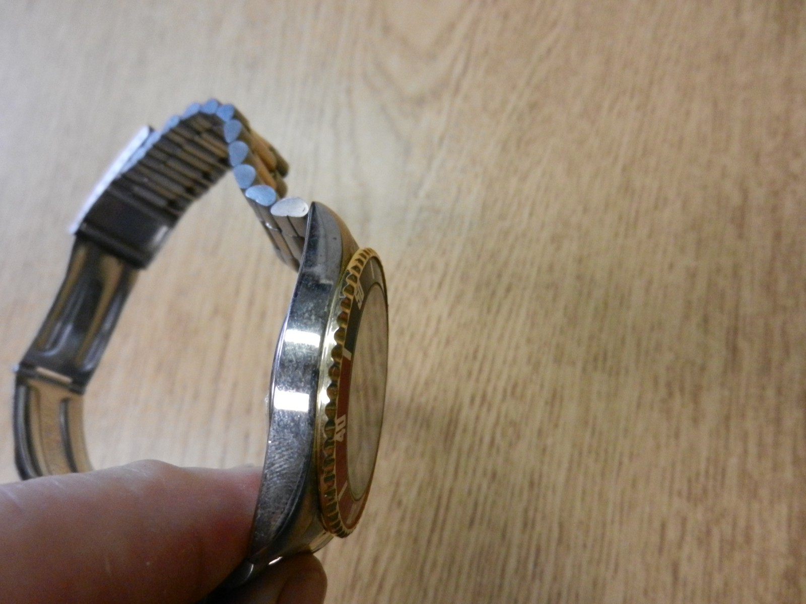 Sergio Valente Pepsi Style Quartz Watch 40MM Not Running * Needs Battery Parts