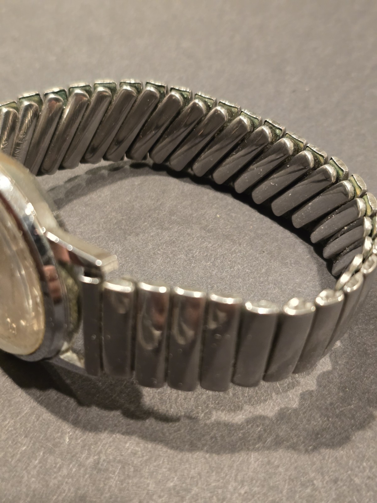 Vintage Ingraham Swiss Made Mechanical Wristwatch Shock Protected For Repair (B)