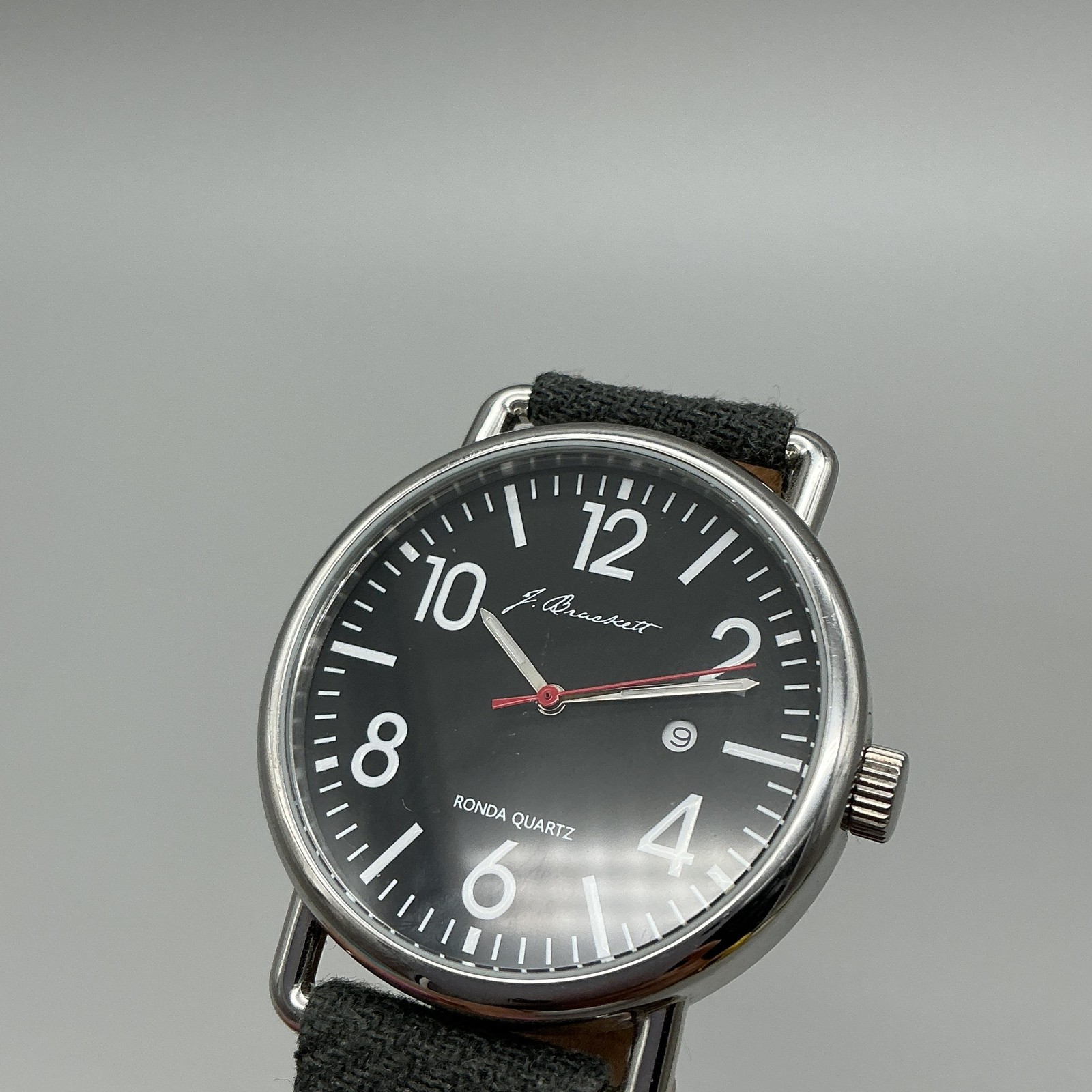J. Brackett Ronda Mens Watch 42mm Black Dial Gray Strap Date New Battery