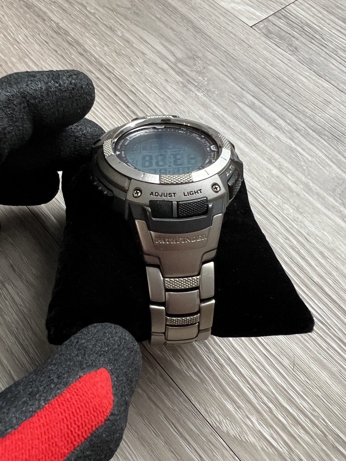 Casio Pathfinder PAW-1100T Multifunction Solar altimeter barometer compass etc.