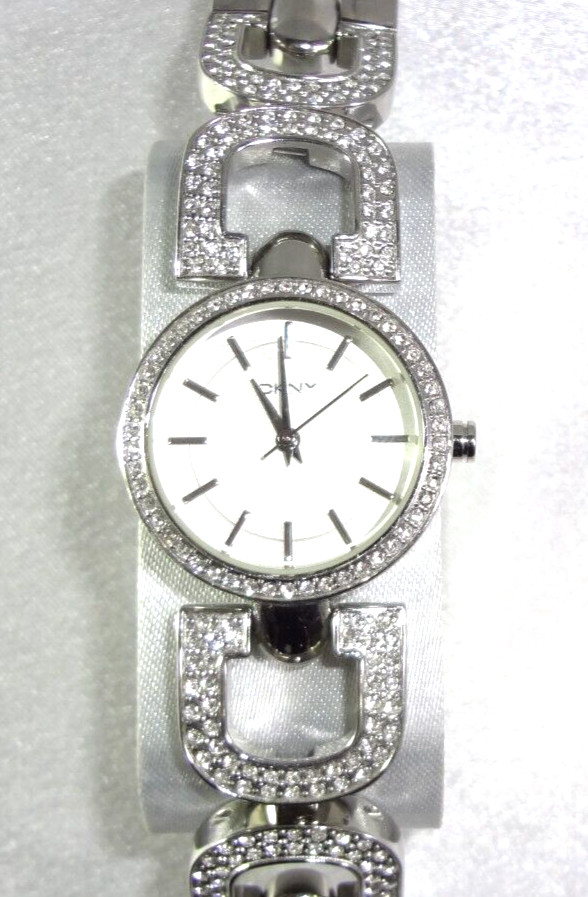 DKNY 4943 Sparkly Rhinestone Crystal Wrist Watch Runs Great! Smaller Wrist 6 1/8