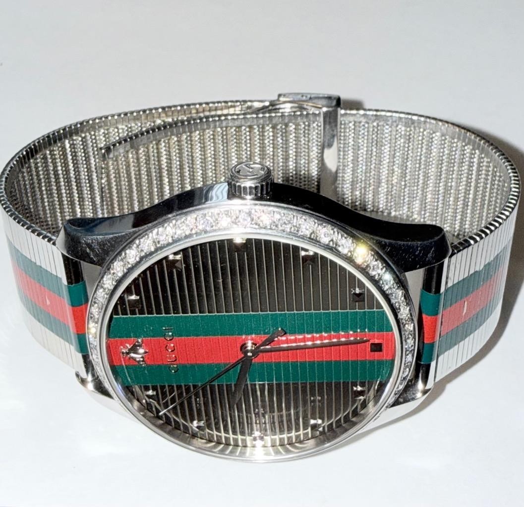 GUCCI MENS TIMELESS 126.2 LAB GROWN DIAMOND QUARTZ WATCH