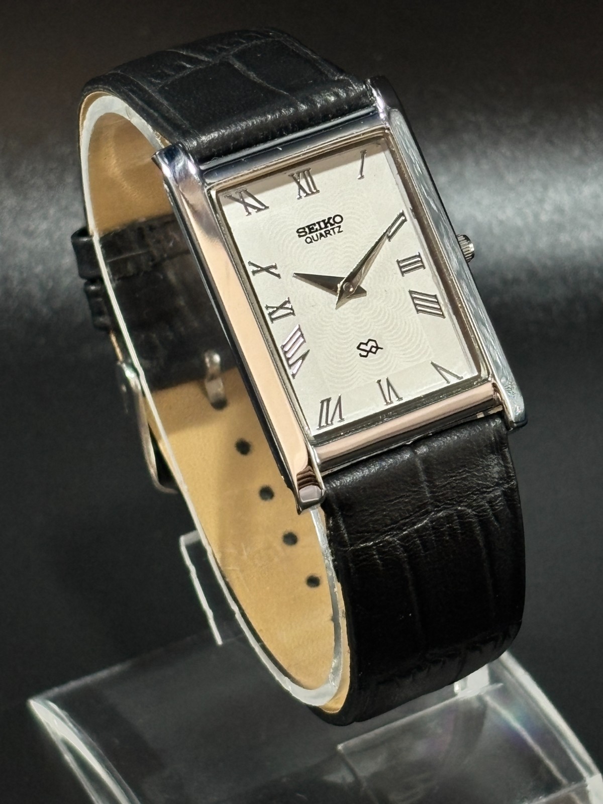 Vintage Seiko Slim Quartz Men’s Wrist Watch-Leather Strap-White Dial